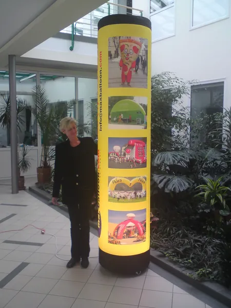 Maxum inflatable illuminated column – advertising column (Maxballoon)