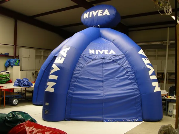 Inflatable tent – event tent (Nivea)