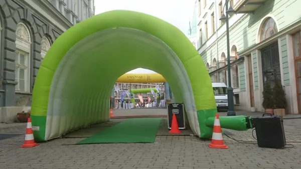 Hangár sátor neonzöld színben