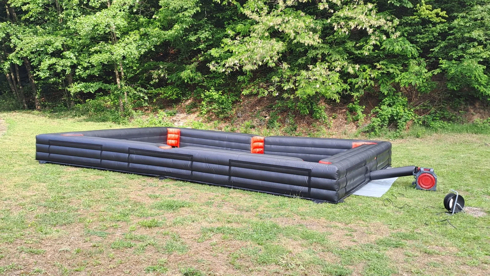 Snookball – inflatable snooker-football game (6 × 4 m) 3